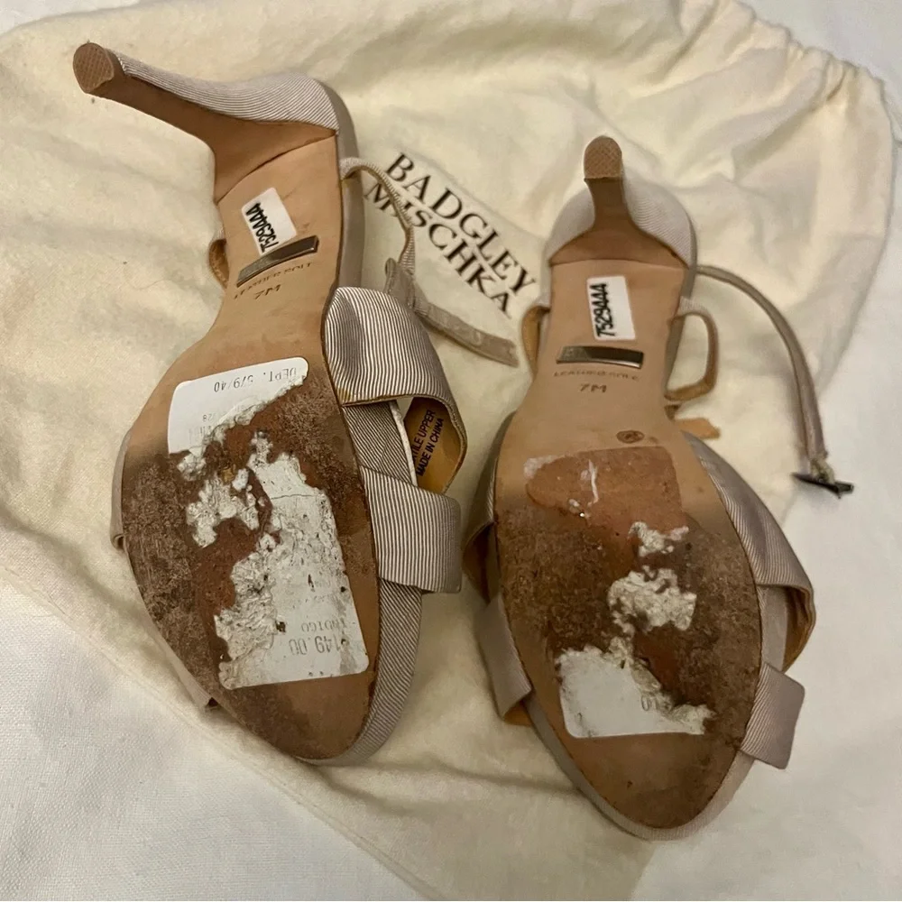 Badgley Mischka Champagne Strappy Heels Size 7